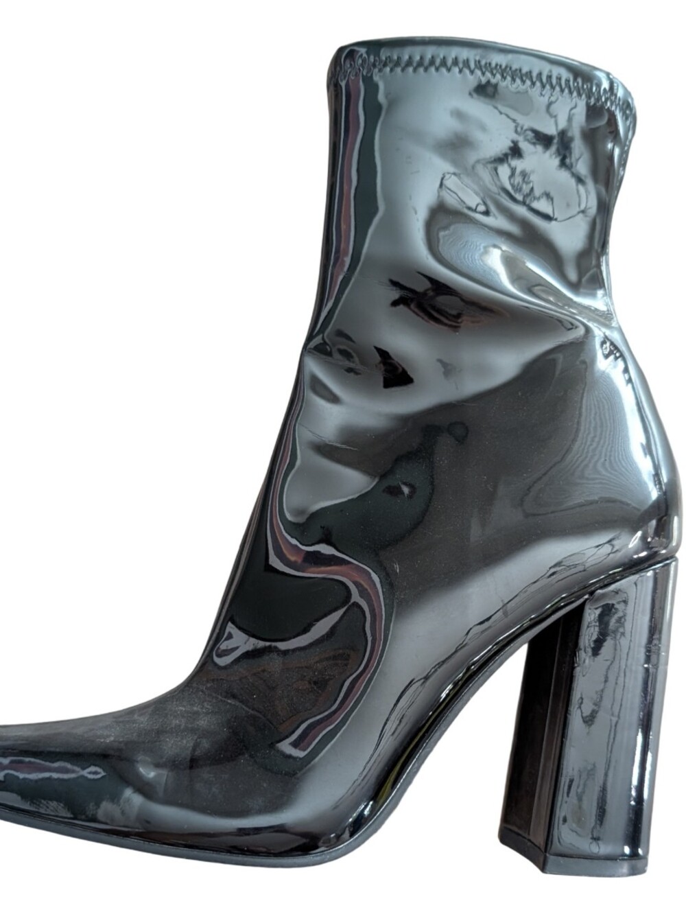 Steve Madden Lynden ankle bootie in black faux patent leather Size 7